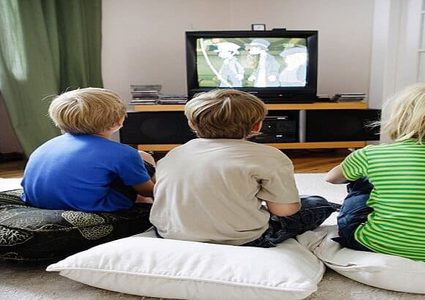 قوانين للحد من مشاهدة طفلك للتلفاز في رمضان