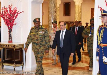 السيسي يؤكد دعم مصر الكامل لأمن واستقرار السودان