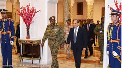 السيسي يؤكد دعم مصر الكامل لأمن واستقرار السودان