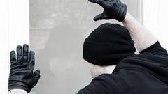 بالتفاصيل: أغبى عملية سطو مسلح على شركة صرافة بدبي