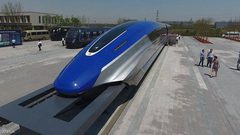 الصين تتحدى نفسها والعالم.. قطار "محلي" بسرعة "أسطورية"