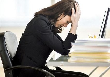 لماذا النساء أكثر إجهادًا من الرجال؟