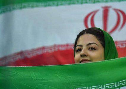 الهند تعلّق بالكامل استيراد النفط الإيراني