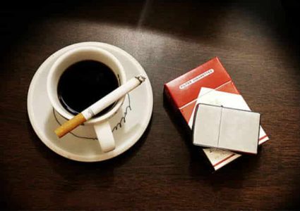اضرار القهوة والسجائر ومخاطر الإفطار عليهما في رمضان