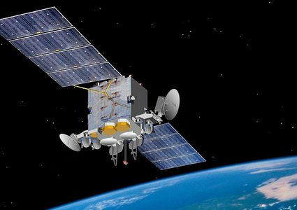 قطار الأقمار الصناعية يجوب الفضاء