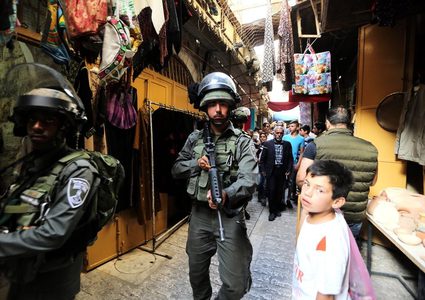 الافراج عن شقيقين بعد الاعتداء عليهما من قبل المستوطنين