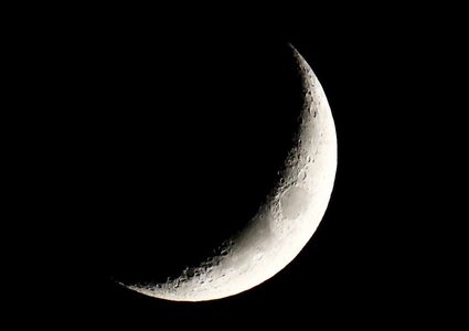 أول أيام عيد الفطر المبارك بحسب "الفلك الدولي"