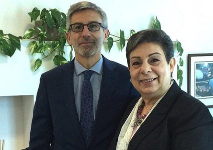 عشراوي تبحث مع القنصل العام الفرنسي آخر التطورات السياسية