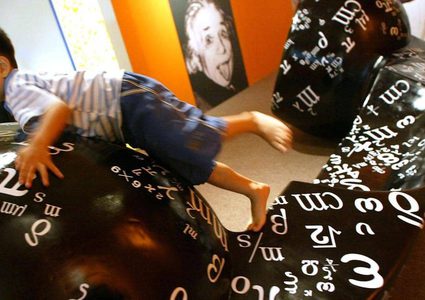 نصائح للآباء.. مفاتيح نجاح أطفالهم في المستقبل