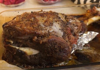 طريقة عمل فخذ الخروف المشوي