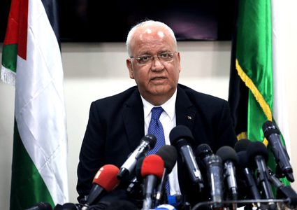 عريقات: سنستمر بصرف مخصصات الشهداء والأسرى