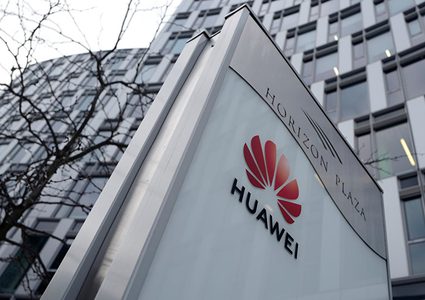 هواوي تنقل حربها مع ترامب إلى القضاء
