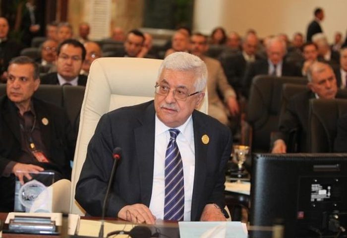 الرئيس يصل مكة للمشاركة في القمتين العربية والإسلامية