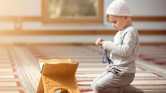 طرق تعويد طفلك الصغير على الصلاة