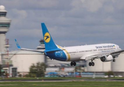 طائرة أوكرانية تقلع و"تنسى" 30 راكبا على الأرض!