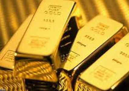 الذهب ينخفض مع ارتفاع الدولار والسندات ورغم مخاوف النمو