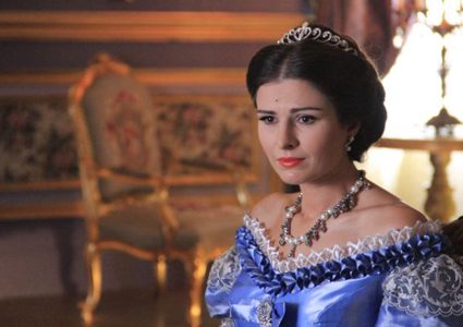 سوسن أرشيد تهاجم فنانين سوريين وتصفهم بـ "المهرجين"!