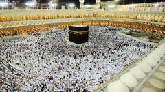 وزير الحج السعودي: لا سياسة في الحج ونُرحب بجميع المسلمين