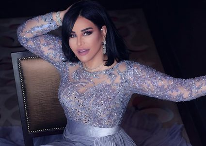 أحلام تحدث ضجة بصورة تكشف الخلافات مع شقيقاتها