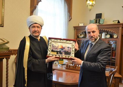 الهباش يبحث مع مفتي روسيا فعاليات أسبوع القدس ودعم "الأقصى"