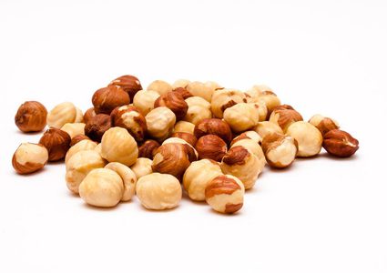 إحرصوا على تناول البندق في رمضان