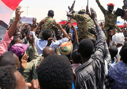 المجلس العسكري السوداني يؤكد عزمه ردع الانفلات الأمني