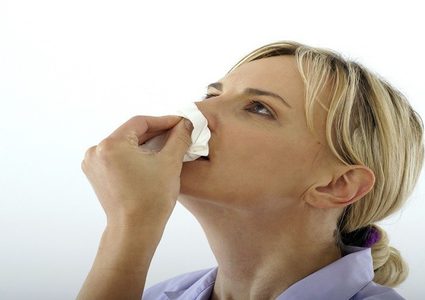 نزيف الأنف قد يكون إشارة لارتفاع ضغط الدم القاتل