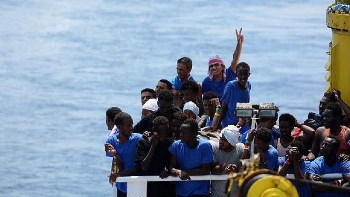بريطانيا وفرنسا تحتجزان 74 مهاجرا حاولوا عبور نفق المانش