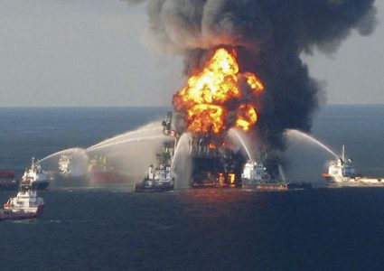 هل تورطت "إسرائيل" مباشرة بتفجيرات البواخر النفطية في الفجيرة