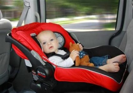 دراسة:استخدام مقاعد سيارات الأطفال في المنزل يعرض حياتهم للخطر