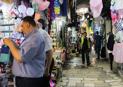 الهدمي يشيد بصمود التجار المقدسيين أمام إجراءات الاحتلال العنصرية