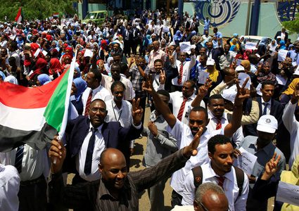 المفوضية الأوروبية تدعو لتسليم السلطة للمدنيين في السودان