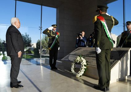 الرئيس : كل المؤامرات ستذهب إلى الجحيم وسيبقى شعبنا على أرضه صامد