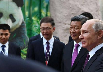 "دبلوماسية الباندا" ترسم الابتسامة على محيا بوتن