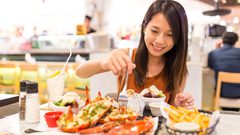 تناول هذه الأطعمة يثير الكسل والخمول