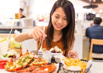 تناول هذه الأطعمة يثير الكسل والخمول