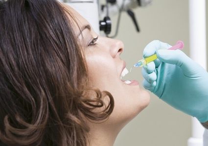 خبراء يحذرون من الوصفات الروتينية للمضادات الحيوية