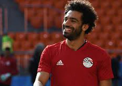 ببغاء يغني لمحمد صلاح أغنيته الشهيرة "الملك المصري"