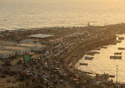 ميناء غزة ..مكتظ بالمصطافين أيام عيد الفطر