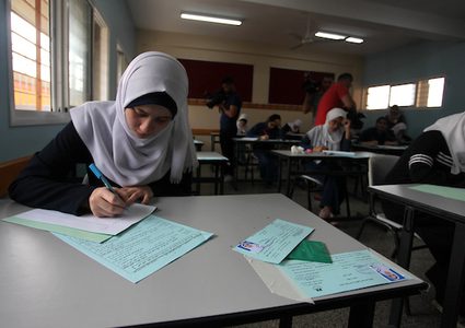 طلبة التوجيهي يقدمون امتحان التربية الدينية في فلسطين