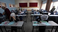 طلبة الضفة وغزة ... ارتياح في اليوم الأول لـ"لإنجاز" ورضا عام