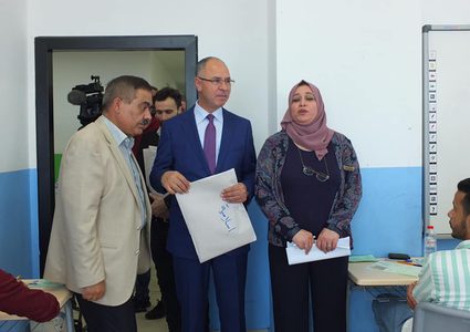 سفير فلسطين لدى تركيا يفتتح قاعات امتحانات الثانوية العامة