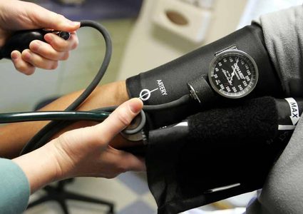 "عصير سحري".. كوب واحد يوميا لخفض ضغط الدم