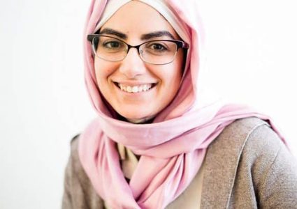 سناء فرياط " أحسن سفيرة للمرأة المسلمة