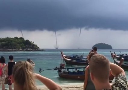 ظاهرة نادرة تجمد شهود العيان في أماكنهم! (فيديو)