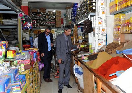 الضابطة الجمركية تتلف نحو 37 طنا من مواد غير صالحة للاستهلاك