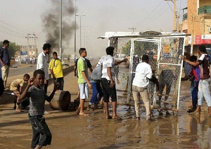 السودان: "المجلس العسكري" يدعو لوقف العصيان المدني