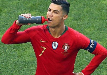 رونالدو الغاضب.. الكاميرا ترصد "الغيرة" في ليلة البرتغال