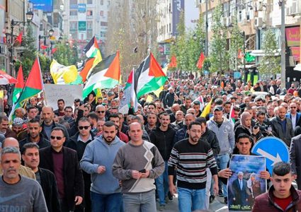 عضو بتنفيذية المنظمة: خطة لتفريغ "صفقة القرن"