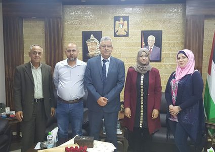 أبو بكر يستقبل وفداً من الإتحاد العام للكتاب والأدباء الفلسطينيي